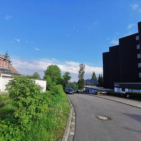 Ferienwohnung Hochsitz Mit Traumhaften Blick Auf Die Bobbahn Und Umliegenden Berge Apartment Winterberg