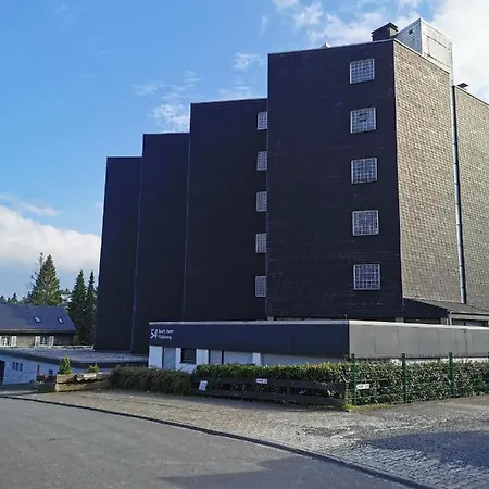 Apartment Ferienwohnung Hochsitz Mit Traumhaften Blick Auf Die Bobbahn Und Umliegenden Berge Winterberg