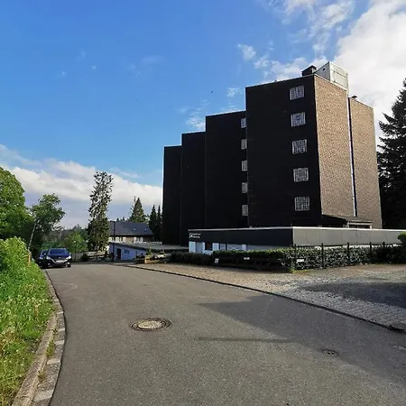Ferienwohnung Hochsitz Mit Traumhaften Blick Auf Die Bobbahn Und Umliegenden Berge Winterberg