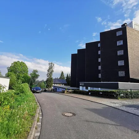 Ferienwohnung Hochsitz Mit Traumhaften Blick Auf Die Bobbahn Und Umliegenden Berge Apartment
